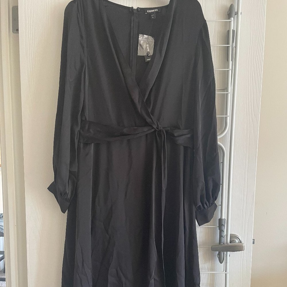 NWT! Express Black LARGE Satin V-Neck Midi Casual Dress ALSO AVAIL IN MEDIUM!